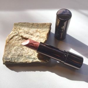 Hourglass Femme Rouge Whisper